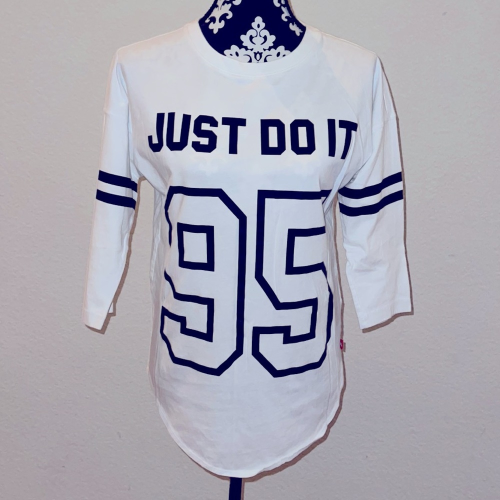 Nike half sleeve shirt